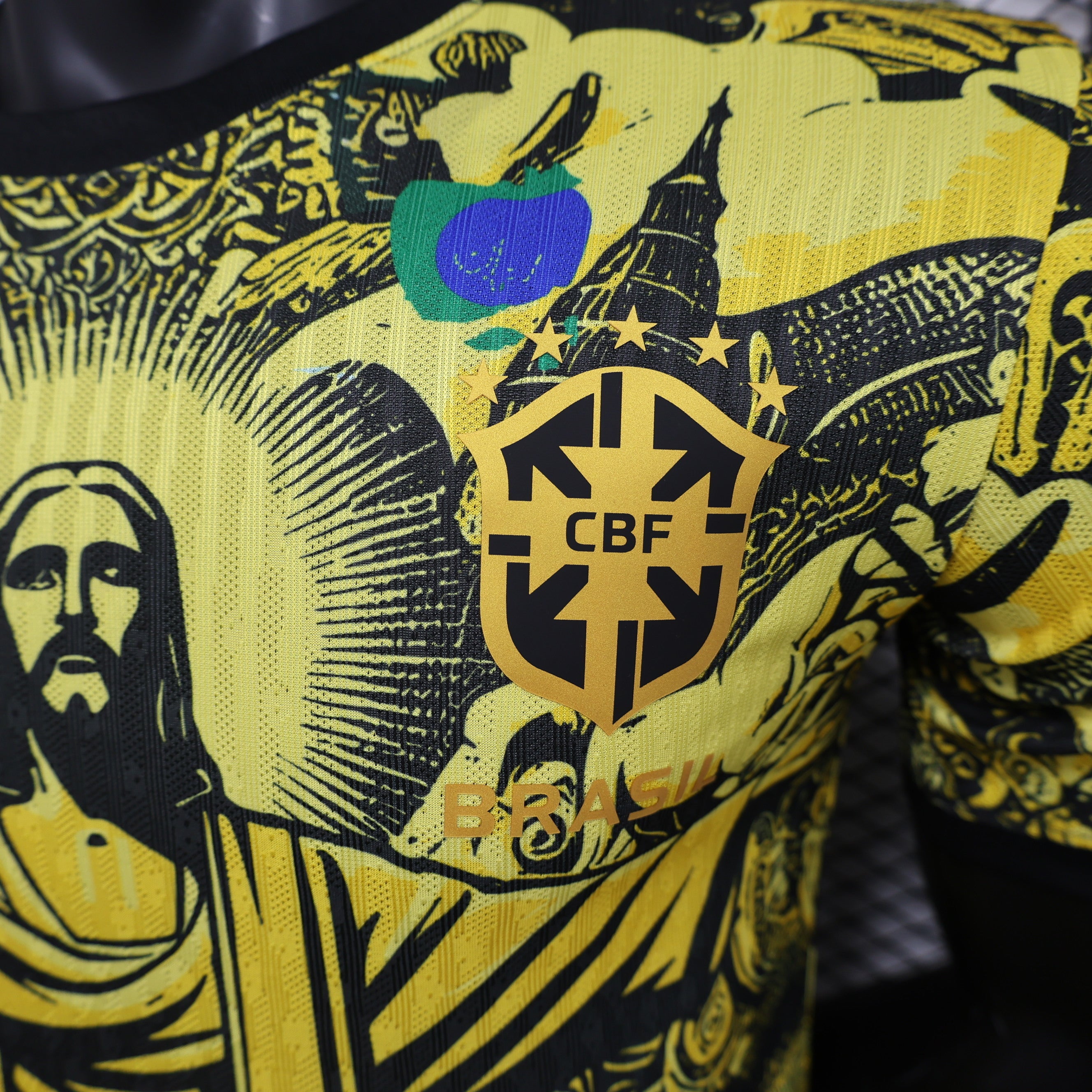 Camisa Brasil Especial Cristo Redentor em Amarelo - Versão Jogador