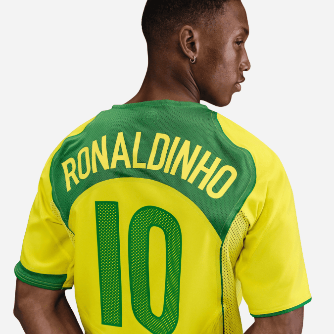 Camisa Brasil 2004 Ronaldinho 10 Retrô home
